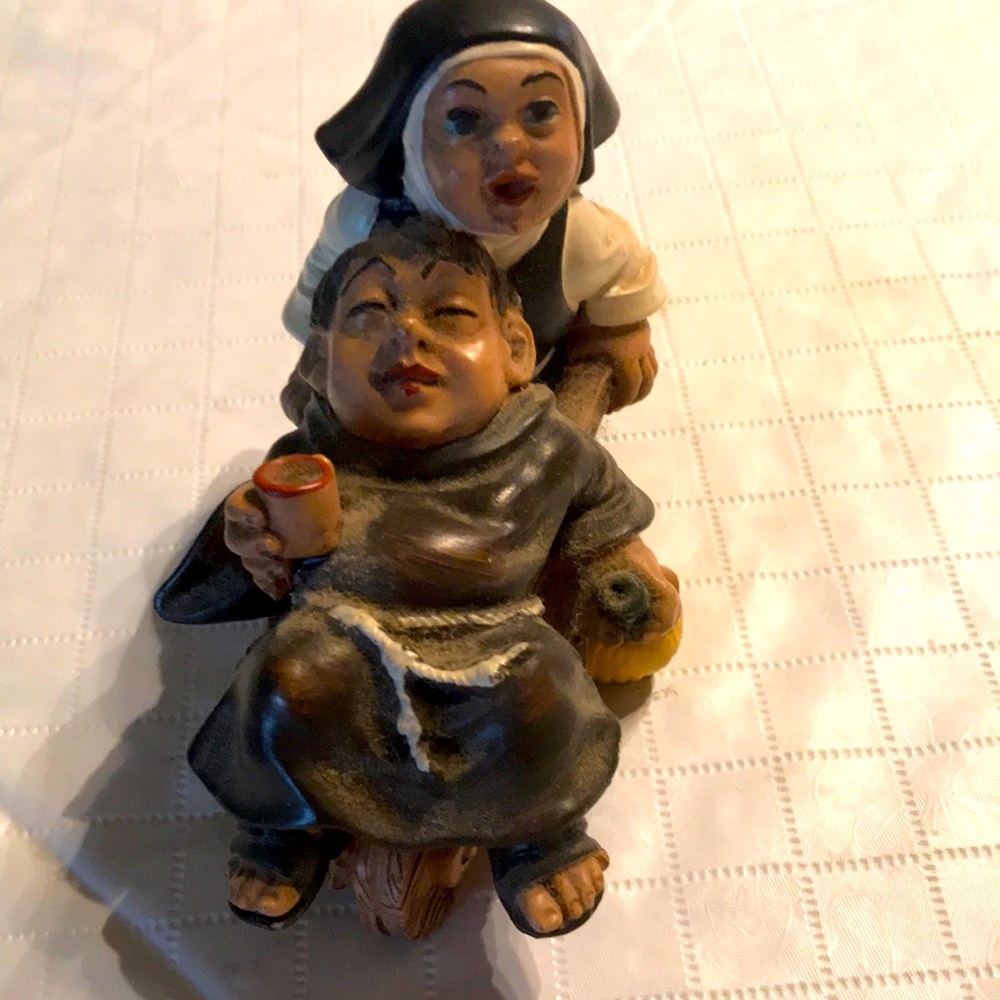 Adorable statue